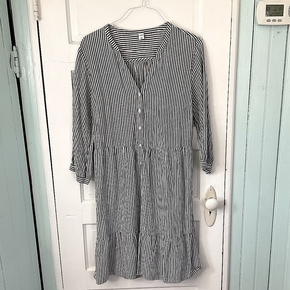 Old Navy B/W Pinstripe Cotton Dress L